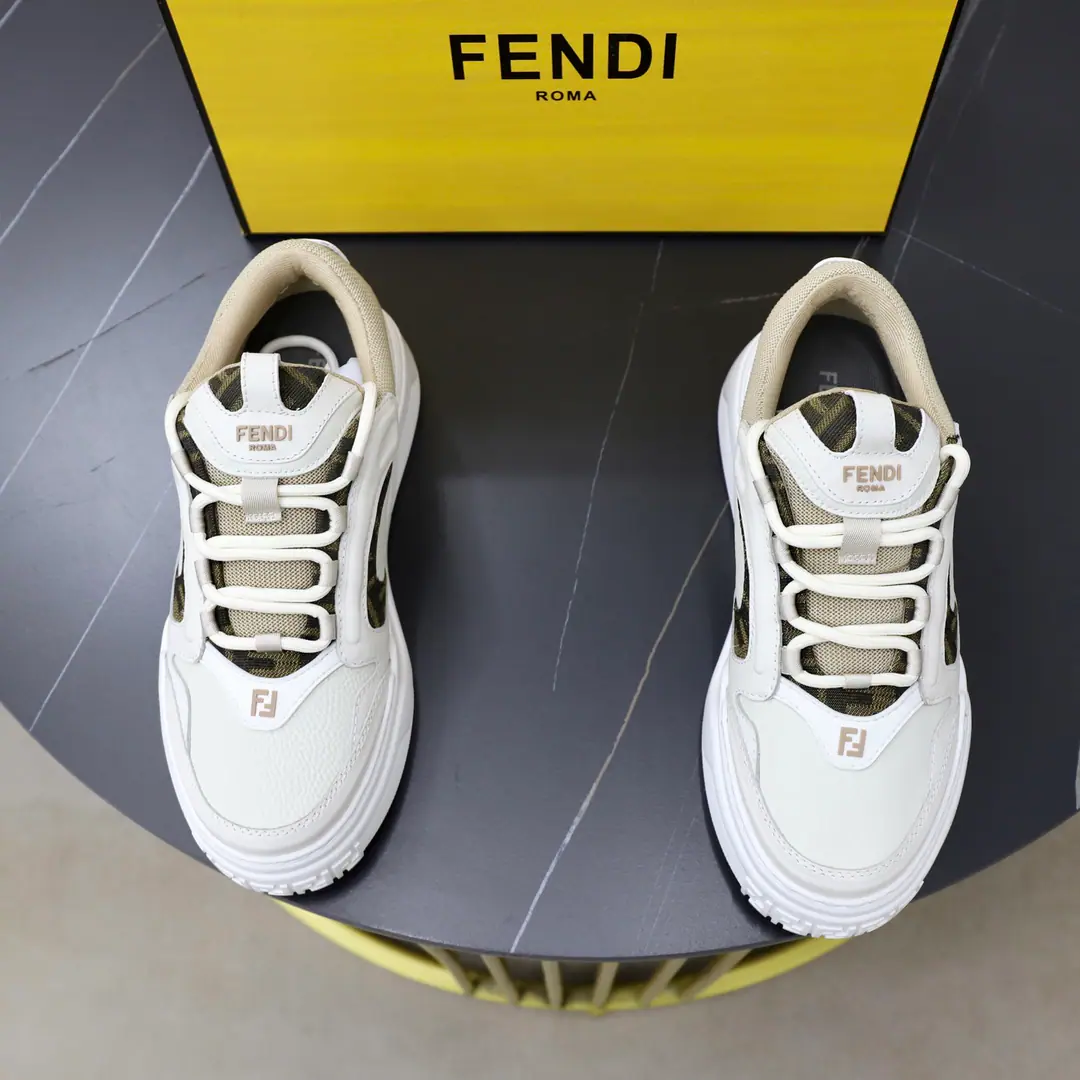 Top Version: Men Fendi Fendi! Latest ForceSeries FFThick Leisure Sports shoes Shoes. Original procurement development Make the goods. This one. ForcePut on your low-shoes.. White all-particle leather and white and brown smooth leather material, Use cushion elements. Brown.FFThe details of flowers and yellow high-tech fabrics.. Light, thick white soles., Shoeheads and heel.FFPattern Details ♪ And deliver the fine packaging ♪🛍📦 ▪️Fabulous.: Original import of head-level cattle skin ▪️Uchi.: The original custom-made air network. ▪️Shoes under the sole.: Original model rubber bubble material ▪️Bottom: 5CM ▪️Size: Men39-45