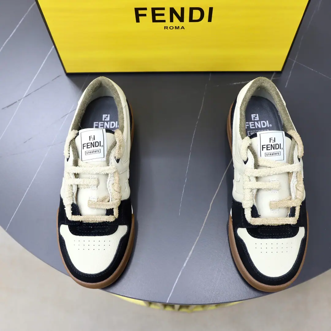 Get out of the factory. 🔥Couple money.（Top First List） Brand: Fendi!（FENDI） Size: 35-44（Men38, 45Custom） Level: Original MonoQuality High Version Materials: Import original cow skins➕ It's a good comfort. OriginalTPU♪ And then you're gonna slide down ♪ Type: Travel Fashion and leisure shoes. ♪ The tide's on ♪
