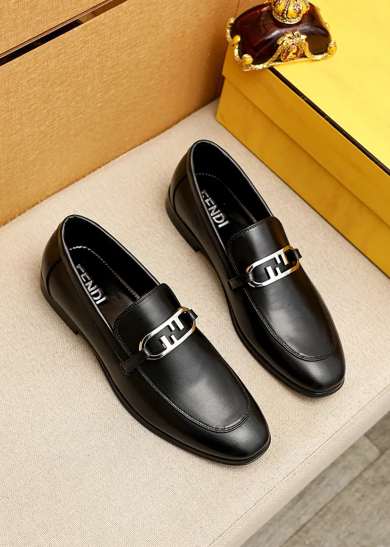 💐 Trade marks: FENDI【Fendi!】Leisure shoes. Positive code number: 39-44(38.45🉑️Custom) Commodity materials: Select Import the head of the cow-skins.+Luxury hardware button., Imported cattle🐂Uchi.. Strong stereo visual effects, Original Base Yin. Colour: 2⃣️Colour Optional