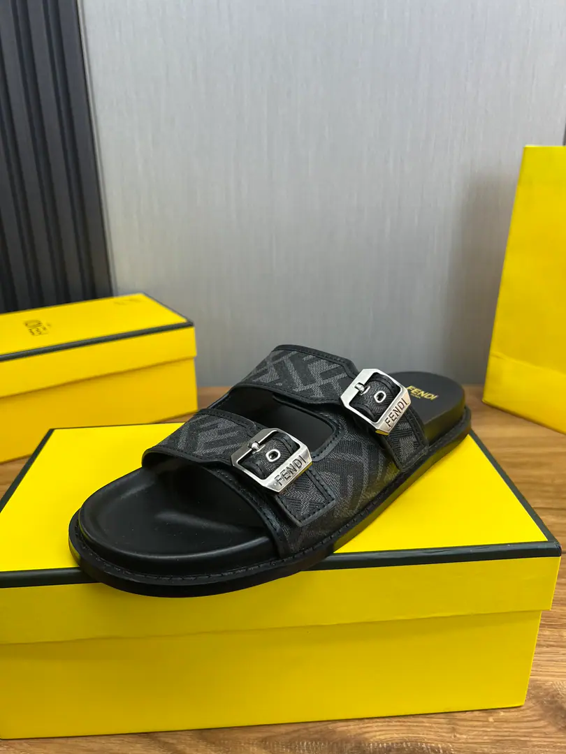 Plant Fendi's men's slippers., ＦＥＮＤＩThe official network is one to one. 38-45Code 45 46 🉑️Make a reservation.！Multi-Currently Optional🌈