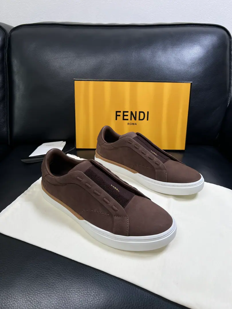 FENDI High Quality Top-level craft, Fendi! Synchronize cabinets, The original plant was equipped with Italian imported cow flour., Imported cattle mats., I'm comfortable with air., Shoes under the sole.: The original plant is used for the original base., The original factory and the single. Codes 39-44（Make a reservation.38 45 ）