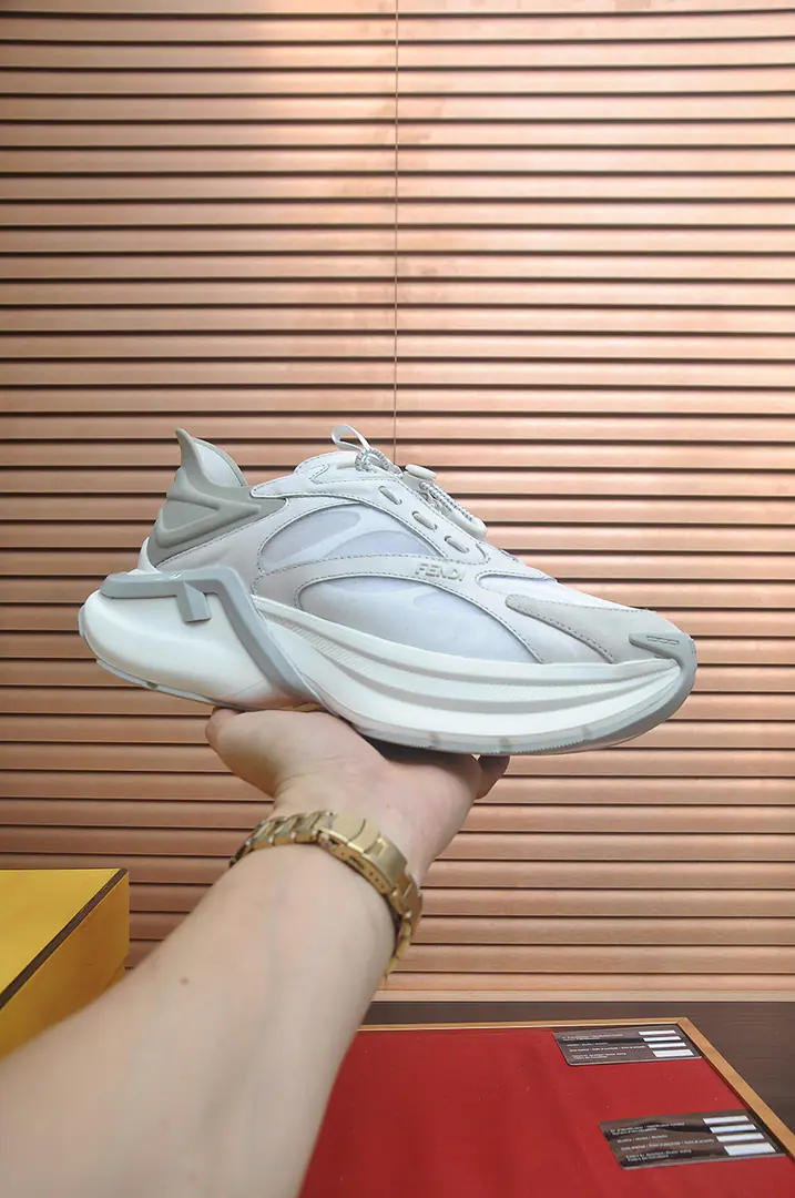 Get out of the factory. 【FendiFendi!】The latest love leisure sneakers.🔥 A lot.💑The star is the same. FD match The original one-to-one. DesignerKim JonesThe first sneakers.fendi match And the donkeys.TrainerBasketball sneakers. Material: Original Silknet in the Built: Airnets. Packaging: Original1:1Append high-end packaging size: 38-45（45 Make a no-refund order.）