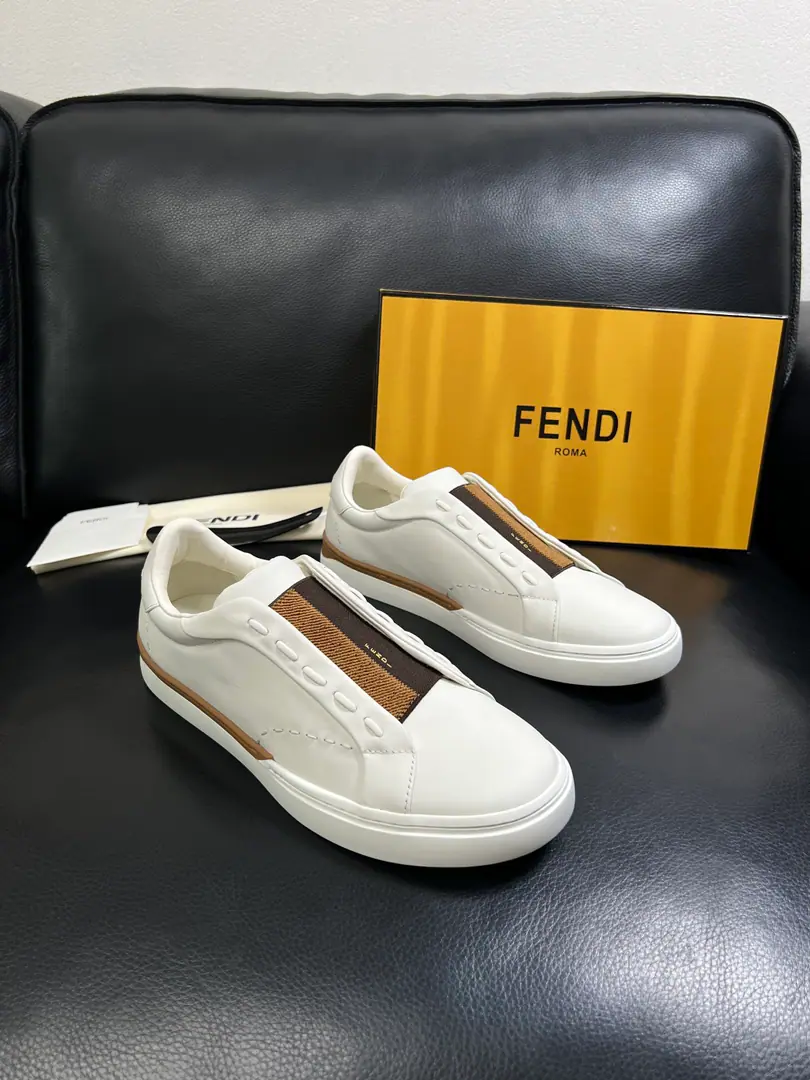 FENDI High Quality Top-level craft, Fendi! Synchronize cabinets, The original plant was equipped with Italian imported cow flour., Imported cattle mats., I'm comfortable with air., Shoes under the sole.: The original plant is used for the original base., The original factory and the single. Codes 39-44（Make a reservation.38 45 ）