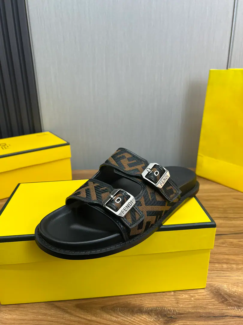 Plant Fendi's men's slippers., ＦＥＮＤＩThe official network is one to one. 38-45Code 45 46 🉑️Make a reservation.！Multi-Currently Optional🌈