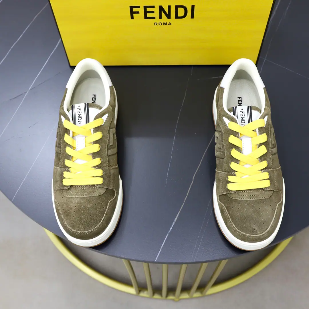 Get out of the factory. Couple money.👫FENDINew money for the season FENDI MatchSports shoes The white and the fuzzy and the low-looking shoes. MarkerFENDI MatchSports shoes, The shoe and tongue are brand new.FENDI TapeBelt. The white and the fuzzy material., Shoes and side-cams are pierced.. Sides are gluted.FFMark. Rubber soles, SidebandFENDIWord. A shoe box with a tie of the same colour.. Size: 35-45Couple money.