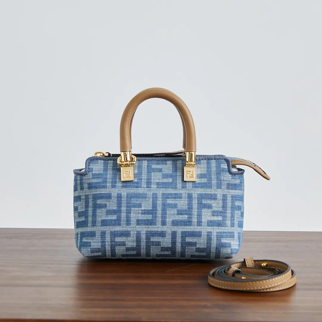 🔥🔥Cowboy Blue. By TheWayMini-handbag. A light blue cowboy cloth, Boston pocket.lconic By TheWay BostonMini-handbag., Light blue cowboy cloth., It's a colored system.FENDIROMAEmbroidery and hard organic glass handlers, Present, Effect. Ghrak chain. Inside., Pockets and gold metal. This bag is with brown.Land adjustable, Can remove brown leather straps, But the handy., Shoulder or slash. Paragraph