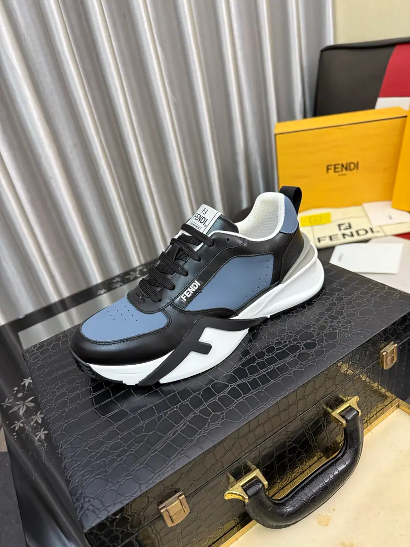 Get out of the factory.⌚️⌚️【Fendi! FENDI】The latest high-end man's shoe in Hong Kong.！ Original MonoQuality Use of imported cattle and leather materials for shoe surfaces, In the cow's skin. ！It's so cozy to be in the foot., The original plant is so resistant to the ground. Luxury fashion. It's a lot of fun.！Size: 38-44