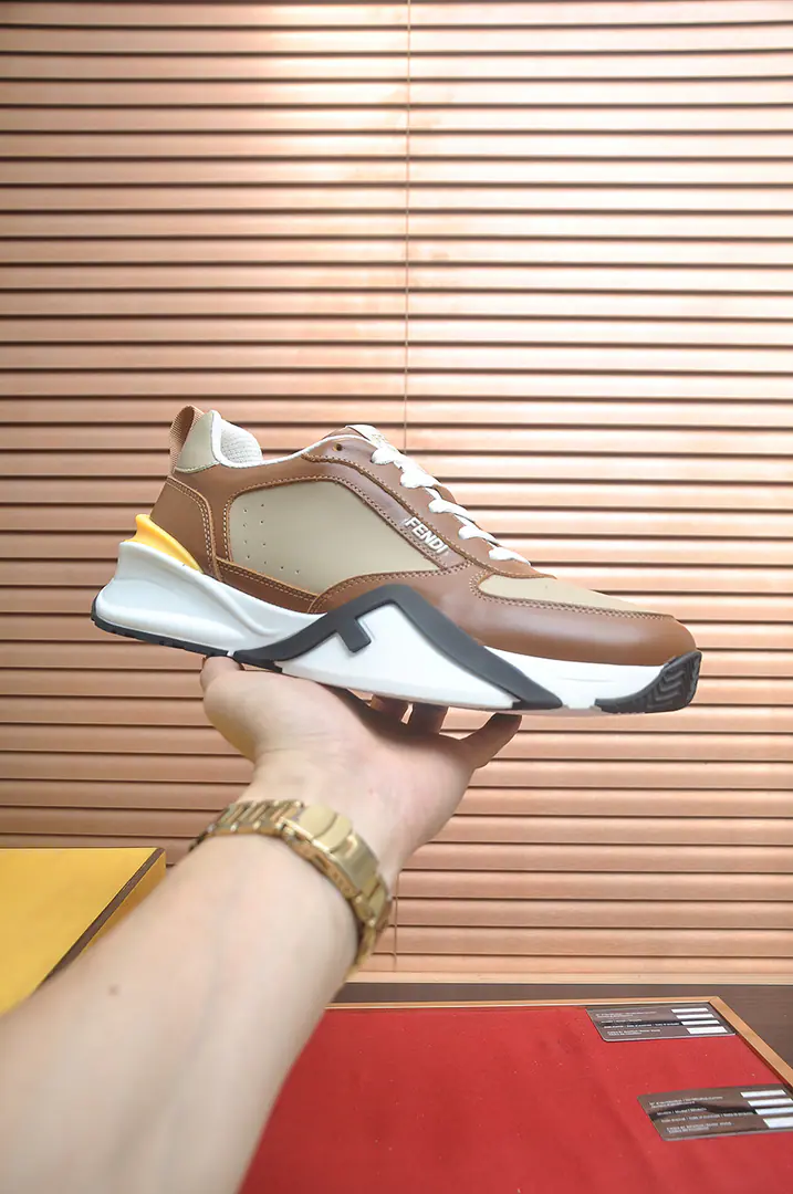 Get out of the factory. 【FendiFendi!】The latest love leisure sneakers.🔥 A lot.💑The star is the same. FD match The original one-to-one. DesignerKim JonesThe first sneakers.fendi match And the donkeys.TrainerBasketball sneakers. Material: Original Silknet in the Built: Airnets. Packaging: Original1:1Append high-end packaging size: 38-45（45 Make a no-refund order.）
