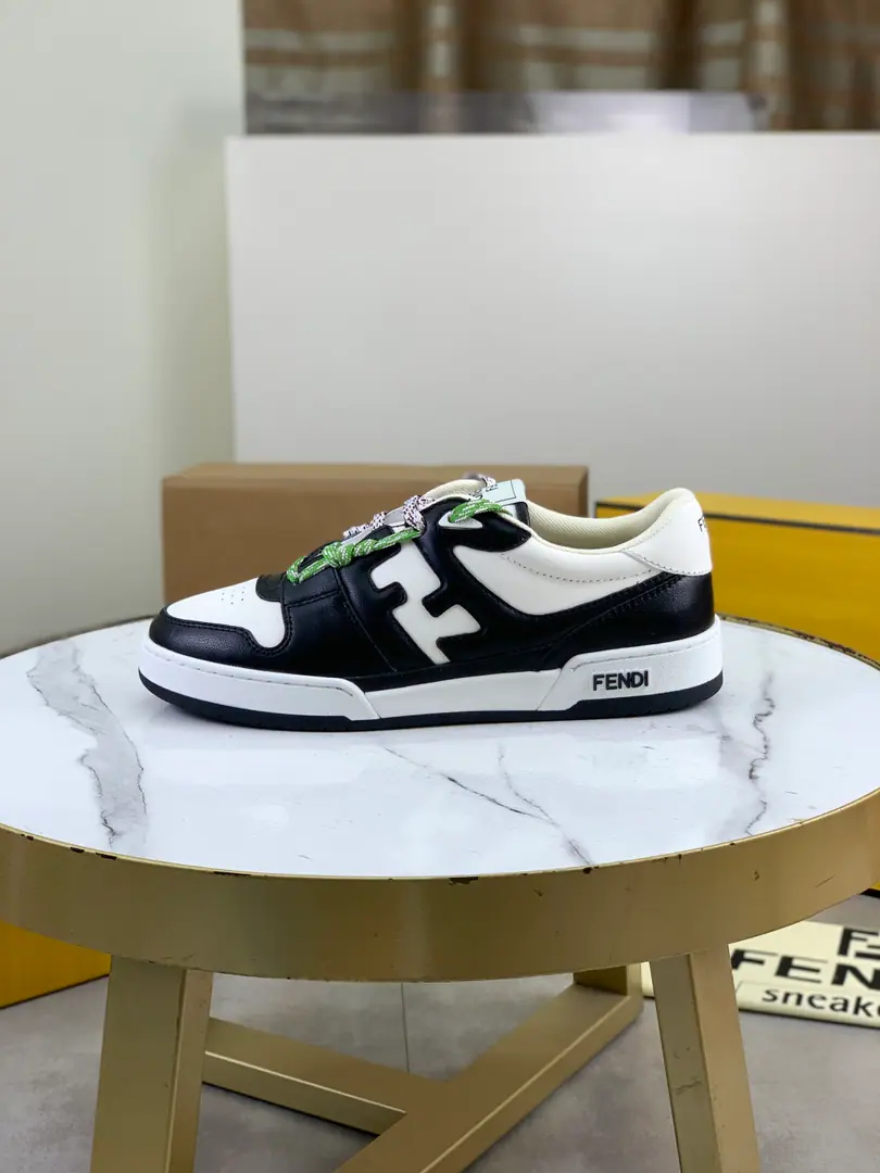 Plant prices Real value 💎💎💎Summer couple popping. 【FENDI Fendi!】Top Version 🆕New sports shoes., The original was engraved on the bottom of the wave-shaped shoe.. Heel with a twilighted flower.Fendi FlowWord. The shoe surface is based on high-end calf leather and air-dating material.. Original The same color detail for creative handicraft decorations. It's so light-weight.TPUandIP- The soles of the foaming shoes., The whole thing is light and comfortable.. Size:36-44
