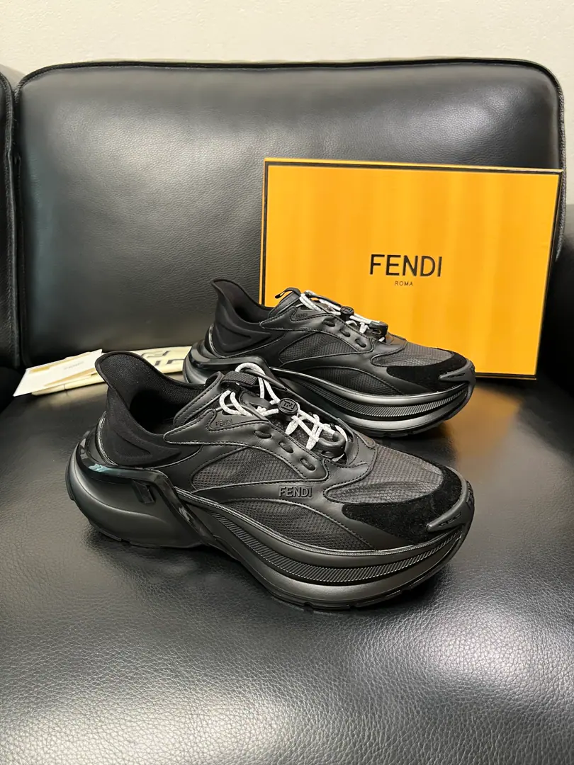 FENDI High Quality Top-level craft, Fendi! Synchronize cabinets, The original plant was equipped with Italian imported cow flour., Imported cattle mats., I'm comfortable with air., Shoes under the sole.: The original plant is used for the original base., The original factory and the single. Welcome to the comparison., Codes 39-44（Make a reservation. 38 45 ）