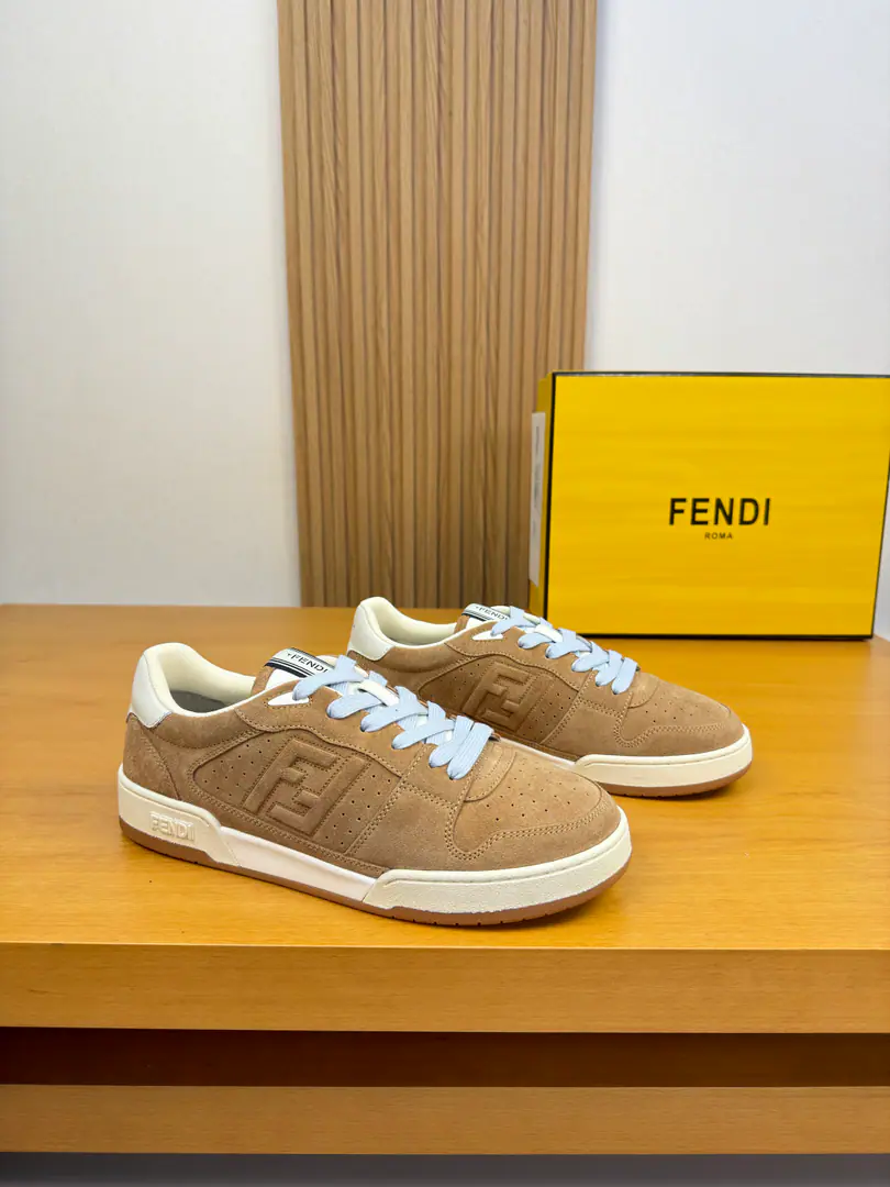【 Fendi】Fendi! High-end quality Original List👩🏻‍❤️‍👨🏻Couples with leisure sports shoes. Shoe.: 🔝Napa Skin., Anti-feathers., Shoes..The brand of the car.‘F’Totem., Shoe tongue..BrandlogoCursor, Back up..Silk mark.logo Uchi.: Brand canvas. Otsumi!: It's so light.TPR.Rubber; Double-coloured base Super-high-quality control.·- I'm doing a little work.: Highlight(High-end·- How expensive.·Slot) Size: Same paragraph for men and women36-44（Women35.41, Men38.45, Make a reservation.)·FD0728
