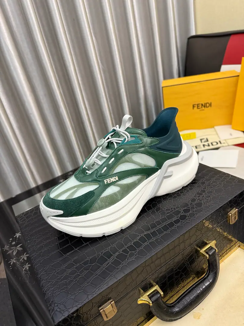 Get out of the factory.⌚️⌚️【Fendi! FENDI】The latest high-end man's shoe in Hong Kong.！ Original MonoQuality Use of imported cattle and leather materials for shoe surfaces, In the cow's skin. ！It's so cozy to be in the foot., The original plant is so resistant to the ground. Luxury fashion. It's a lot of fun.！Size: 38- ️⃣Colour Optional
