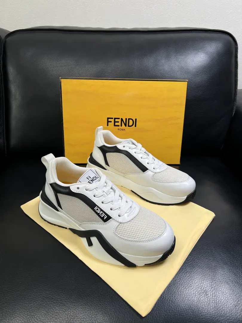 FENDI High Quality Top-level craft Fendi! Synchronize original plant configuration, Italian import of original paste, I'll take a breath of fresh air and a nice little mat., Shoes under the sole.: The original factory is super comfortable with the original base., The original factory and the single., Codes 39-44（Make a reservation. 38-45 ）