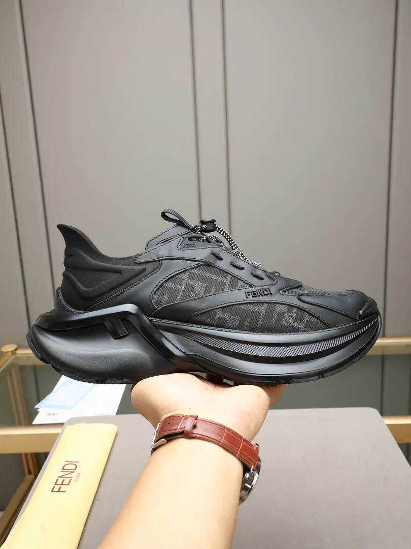 P Fendi!（FENDI）F-LightSeries of sneakers2026The new one is a very sexy old man's shoe.. The shoe is made of a variety of ingredients., In the air network.！- The band.FFThe black and white-coloured, snapping shoelaces., The shoe side is covered with a stereo rubber.“FENDI”Marking, Heel for integration package., A mix.6cm♪ Too light and thick ♪, A combination of increased effect and light-quantitative toe., The whole line is flowing smoothly.. 38-44(45Do it.)