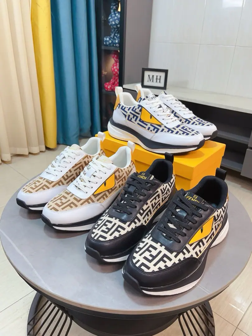 Get out of the factory.🌹🌹【fendi】Fendi's classic comfort man., This complex sneaker is a soft little cow.➕It's really Pioney.➕The original is a very light rubber material. This unique light style is suitable for the casual and delicate sense of the season., The upper foot is comfortable. Autumn and winter leisure travels.！38/44
