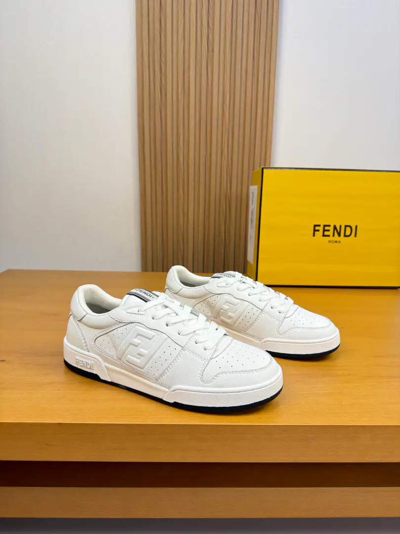 【 Fendi】Fendi! High-end quality Original List👩🏻‍❤️‍👨🏻Couples with leisure sports shoes. Shoe.: 🔝Skin of a stale calf., Shoes..The brand of the car.‘F’Totem., Shoe tongue..BrandlogoCursor, Back up..Silk mark.logo Uchi.: Brand canvas. Otsumi!: It's so light.TPR.Rubber; Double-coloured base Super-high-quality control.·- I'm doing a little work.: Highlight(High-end·- How expensive.·Slot) Size: Same paragraph for men and women36-44（Women35.41, Men38.45, Make a reservation.)·FD0728