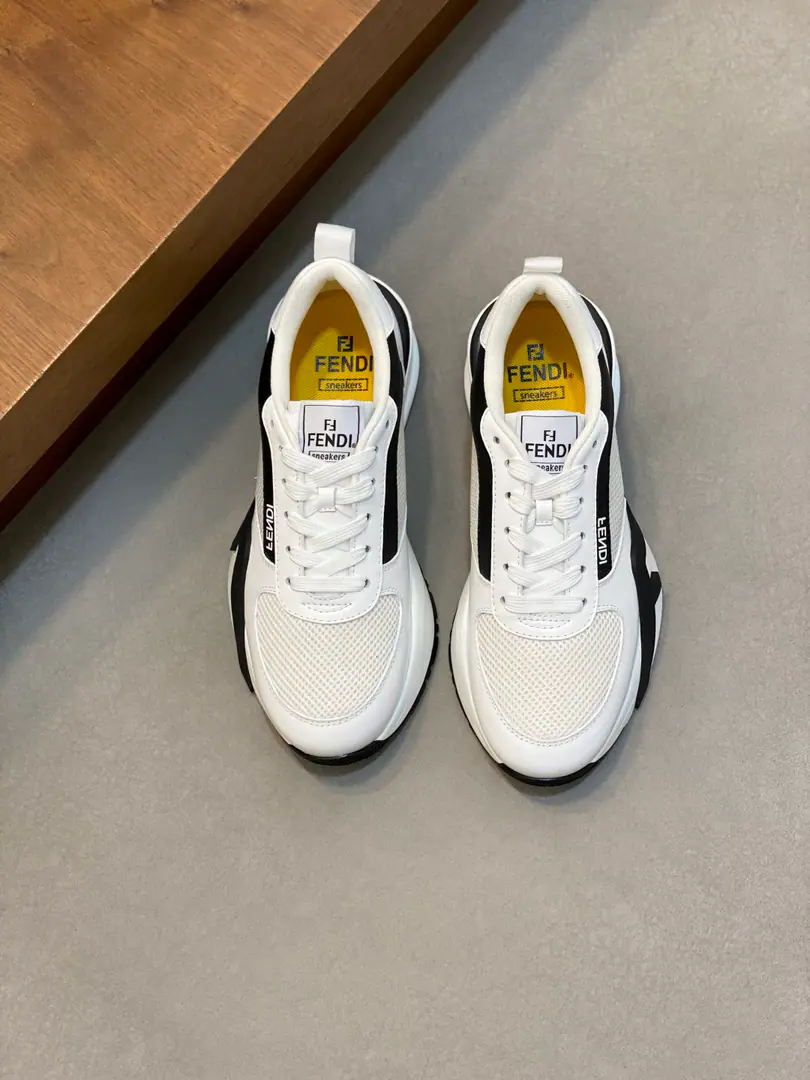 FEND* — Fendi! Finn's.Flow Men's leisure sports shoes, With a loose belt., Side zipper., It's carved.FThe sole of the vortex.. Heel straps are stylish.Fendi FlowWord. High-tech fabric and a mixture of blue and leather.. DecorationLycra®Details. FFThe stony tongue.. It's so light-weight.EVAShoes under the sole.. Codes: 39-44（45.46Do it.）