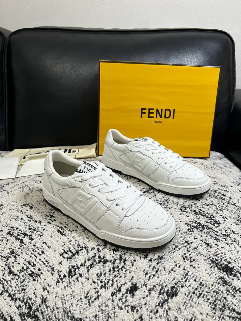 FENDI High Quality Top-level craft, Fendi! Synchronize cabinets, The original plant was equipped with Italian imported cow flour., Imported cattle mats., I'm comfortable with air., Shoes under the sole.: The original plant is used for the original base., The original factory and the single. Couple money. Codes 36-44（Make a reservation.35 45 ）