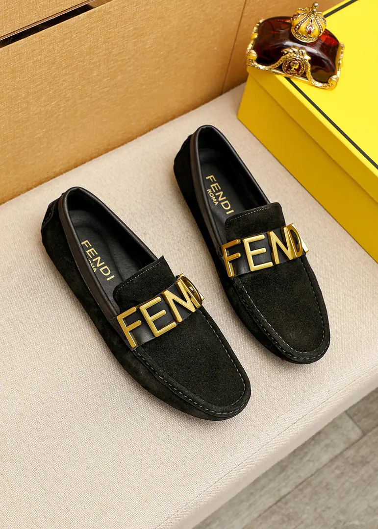 💐 Trade marks: FENDI【Fendi!】Doudou shoes. Positive code number: 38-44（45.46🉑️Custom） Commodity materials: Select Imported head-stamped cattle and skin-skins.+Luxury hardware button., Imported pigs🐖Uchi.. Strong stereo visual effects, Rubber Bottom Yin. Colour: 2⃣️Colour Optional