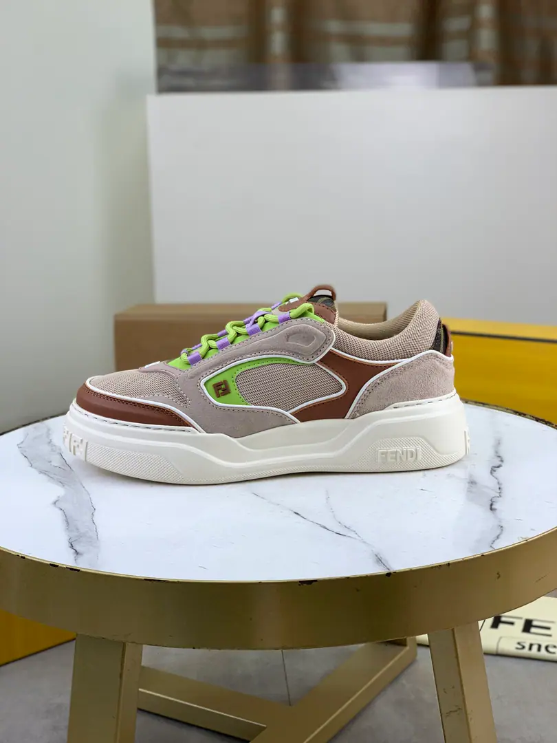 Plant prices Real value 💎💎💎Summer Blast. 【FENDI Fendi!】Top Version 🆕New sports shoes., The original was engraved on the bottom of the wave-shaped shoe.. Heel with a twilighted flower.Fendi FlowWord. The shoe surface is based on high-end calf leather and air-dating material.. Original The same color detail for creative handicraft decorations. It's so light-weight.TPUandIP- The soles of the foaming shoes., The whole thing is light and comfortable.. Size:39-44（38 45It's a deal.）