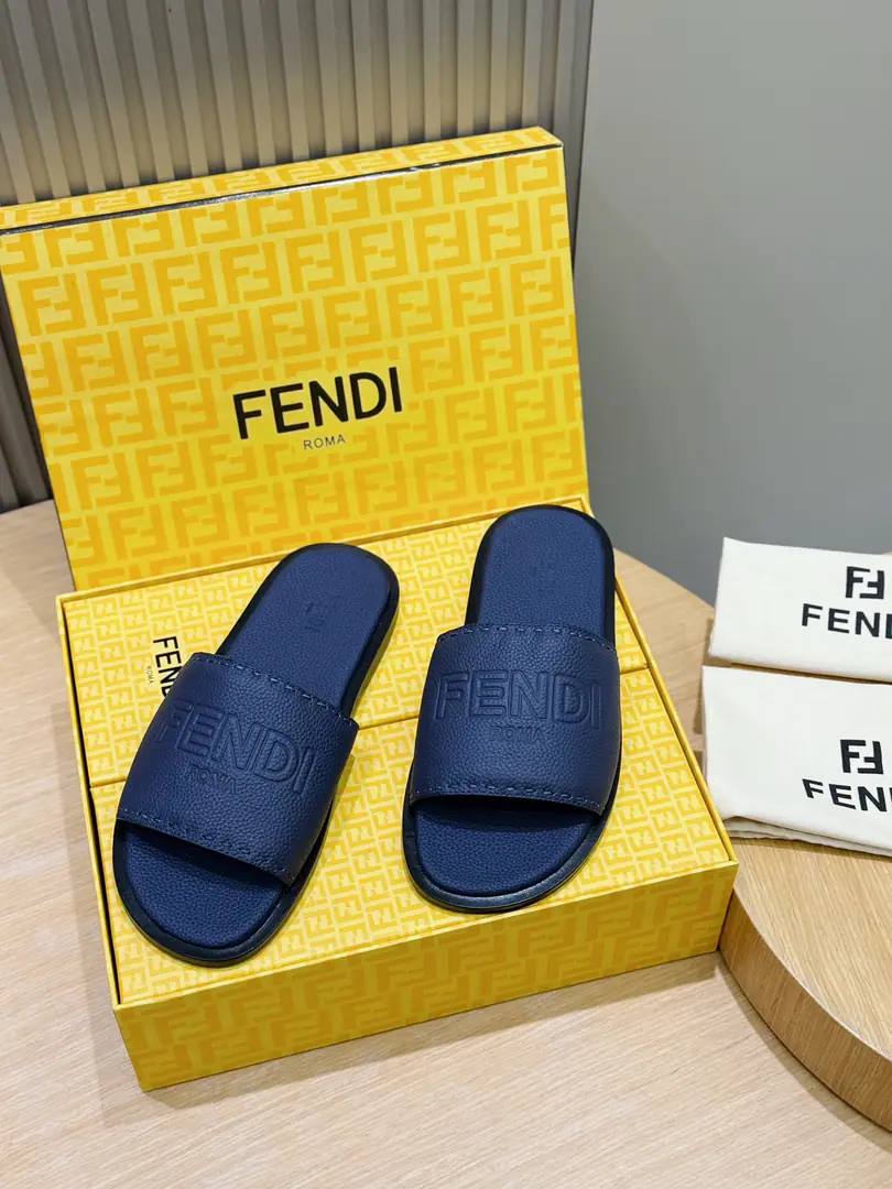 FENDIFendi Beach is a big-ass man-to-man slipper. A wide band of sandals.. PUROSE SHOES LIGHT, Extremely flexible.. A big, nice brand. Shoes under the sole.. That's a real shoe.. Shoes are so different., FFPattern Size:39-44(38.45 46Do it.）