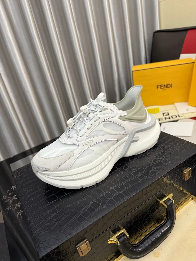 Get out of the factory.⌚️⌚️【Fendi! FENDI】The latest high-end man's shoe in Hong Kong.！ Original MonoQuality Use of imported cattle and leather materials for shoe surfaces, In the cow's skin. ！It's so cozy to be in the foot., The original plant is so resistant to the ground. Luxury fashion. It's a lot of fun.！Size: 38- ️⃣Colour Optional
