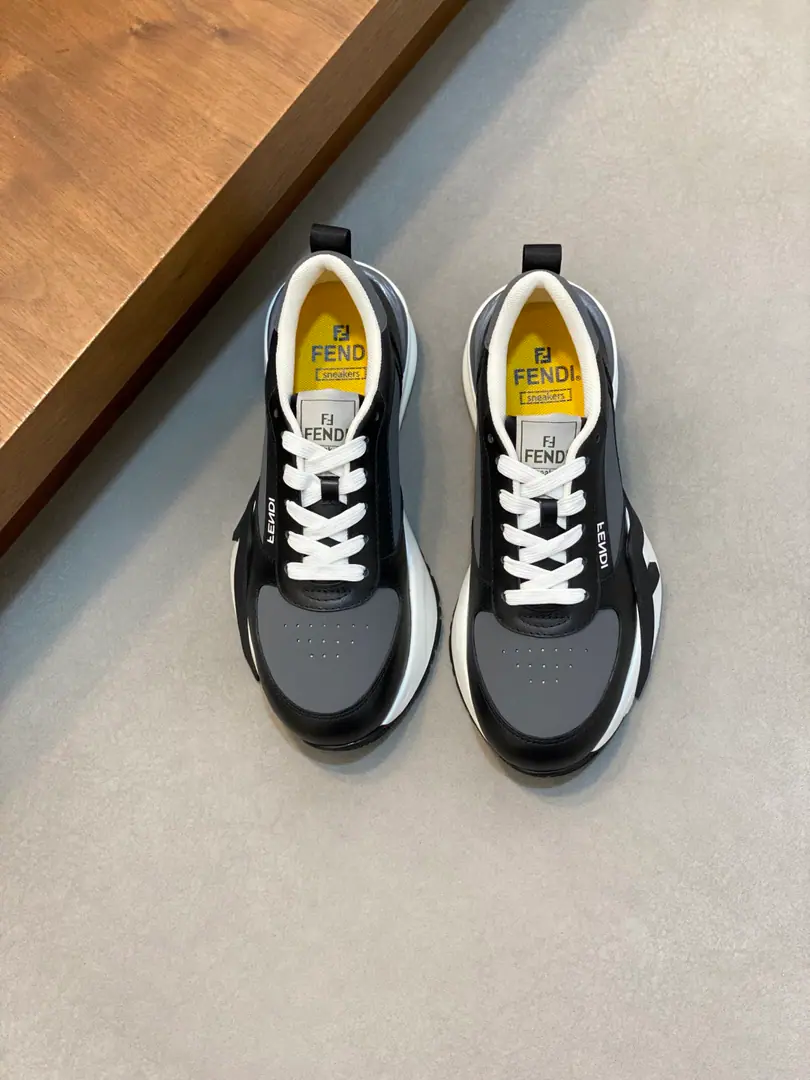FEND* — Fendi! Finn's.Flow Men's leisure sports shoes, With a loose belt., Side zipper., It's carved.FThe sole of the vortex.. Heel straps are stylish.Fendi FlowWord. High-tech fabric and a mixture of blue and leather.. DecorationLycra®Details. FFThe stony tongue.. It's so light-weight.EVAShoes under the sole.. Codes: 39-44（45.46Do it.）