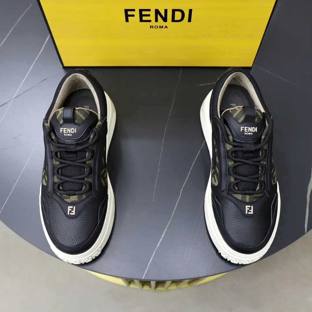 Top Version: Men Fendi Fendi! Latest ForceSeries FFThick Leisure Sports shoes Shoes. Original procurement development Make the goods. This one. ForcePut on your low-shoes.. White all-particle leather and white and brown smooth leather material, Use cushion elements. Brown.FFThe details of flowers and yellow high-tech fabrics.. Light, thick white soles., Shoeheads and heel.FFPattern Details ♪ And deliver the fine packaging ♪🛍📦 ▪️Fabulous.: Original import of head-level cattle skin ▪️Uchi.: The original custom-made air network. ▪️Shoes under the sole.: Original model rubber bubble material ▪️Bottom: 5CM ▪️Size: Men39-45