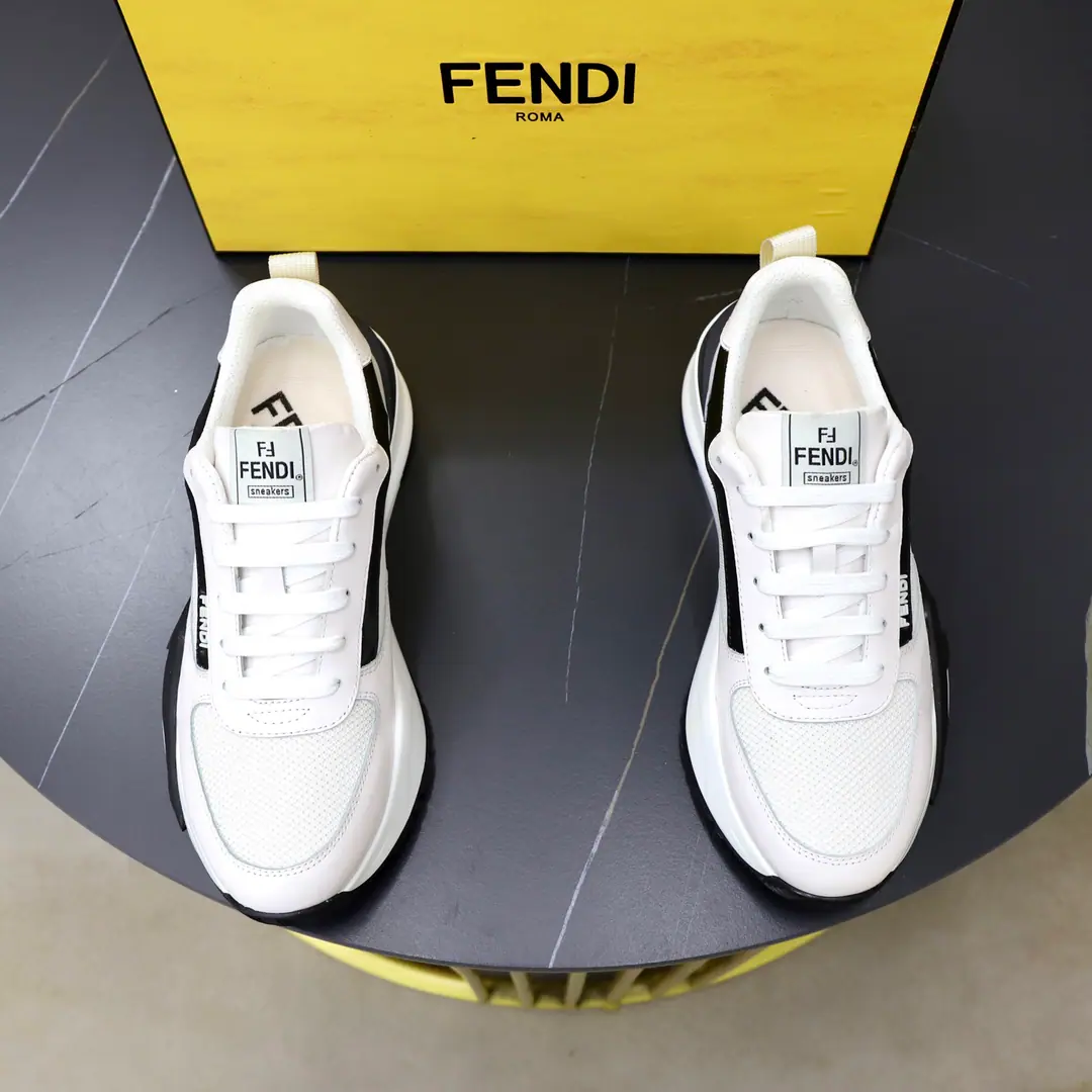 Get out of the factory. 🔥Brand: Fendi!（FENDI） Size: 38-44（45Custom） Level: Original MonoQuality High Version Materials: Imported cattle skin➕ It's a good comfort. The original is so light that it's smooth. Type: Travel Fashion and leisure shoes. ♪ The tide's on ♪