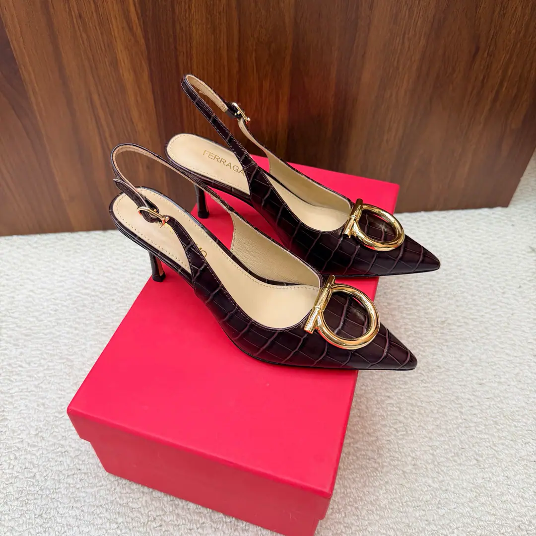 🍃 FERRAGA*OPhila.*The Xinjin is a big one.GanciniThe horseshoes are high. Mary Jane's sandals. ✔ High circle with the Phila's Mary Jane's shoe., The classic horseshoe buttons are embedded in the shoe., You can do a little bit of a little bit of a little bit of a little bit of a little bit of a little bit of a little bit of a little bit of a little bit of a little bit of a little bit of a little bit of a little bit of a little bit of a little bit of a bit of a little bit of a little bit of a little bit of a bit of a little bit of a...！It's a low- and low-scaling design., He's been running away for a day, and he's not tired.🦖 🍃Fabulous.: Original calf skin. 🍃Uchi.: 🐑The sheep's skin is in the ground.. 🍃Otsumi!: The original is really a big one.. 🍃He's tall.: 6cm 🍃Codes: 35-41（.40.41.I'll make sure I don't change it.）