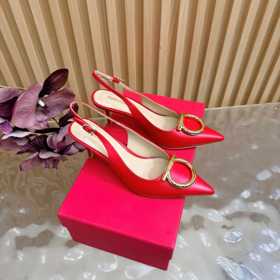 🍃 FERRAGA*OPhila.*The Xinjin is a big one.GanciniThe horseshoes are high. Mary Jane's sandals. ✔ High circle with the Phila's Mary Jane's shoe., The classic horseshoe buttons are embedded in the shoe., You can do a little bit of a little bit of a little bit of a little bit of a little bit of a little bit of a little bit of a little bit of a little bit of a little bit of a little bit of a little bit of a little bit of a little bit of a little bit of a bit of a little bit of a little bit of a little bit of a bit of a little bit of a...！It's a low- and low-scaling design., He's been running away for a day, and he's not tired.🦖 🍃Fabulous.: Original calf skin. 🍃Uchi.: 🐑The sheep's skin is in the ground.. 🍃Otsumi!: The original is really a big one.. 🍃He's tall.: 6cm 🍃Codes: 35-41（.40.41.I'll make sure I don't change it.）