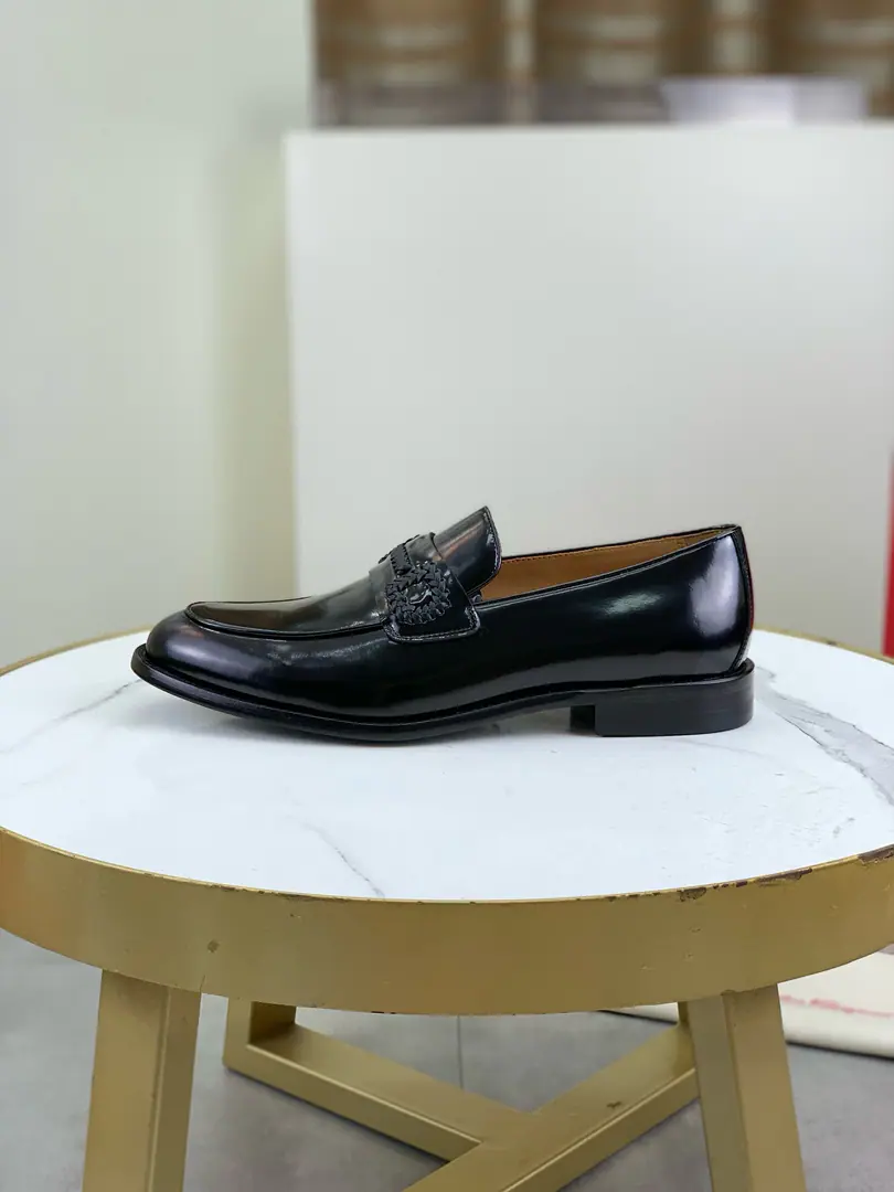 Plant prices FerragamPhila's a real male business shoe., 1:1Use cattle skin to make handmade brandsLoog, Use of imported original cow skin, The hard stuff is just to create a more comfortable dress experience., Original shoes,, The lines are smooth.！Shoe.: Original cow skin➕Importing calves., That's a big one.！ Size: 39-44（38.45.46Do it.）