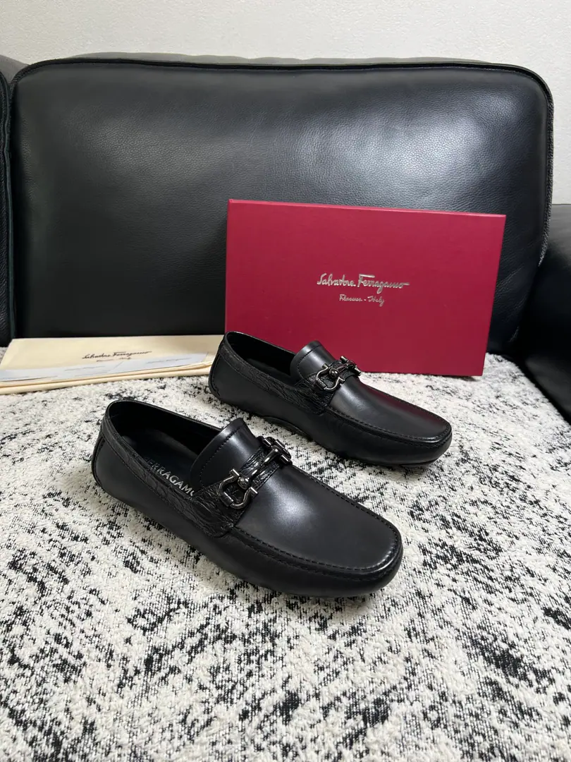 Ferragamo High Quality Top-level craft Pyragmud. The original factory configuration is being distributed simultaneously at the Beans Shoes cabinet., Italian import of original cattle skin, Imported water-tied cattle., Shoes under the sole.: The original factory is super comfortable with the original base., The original factory and the single. Codes 39-44（Sold38 45 46）