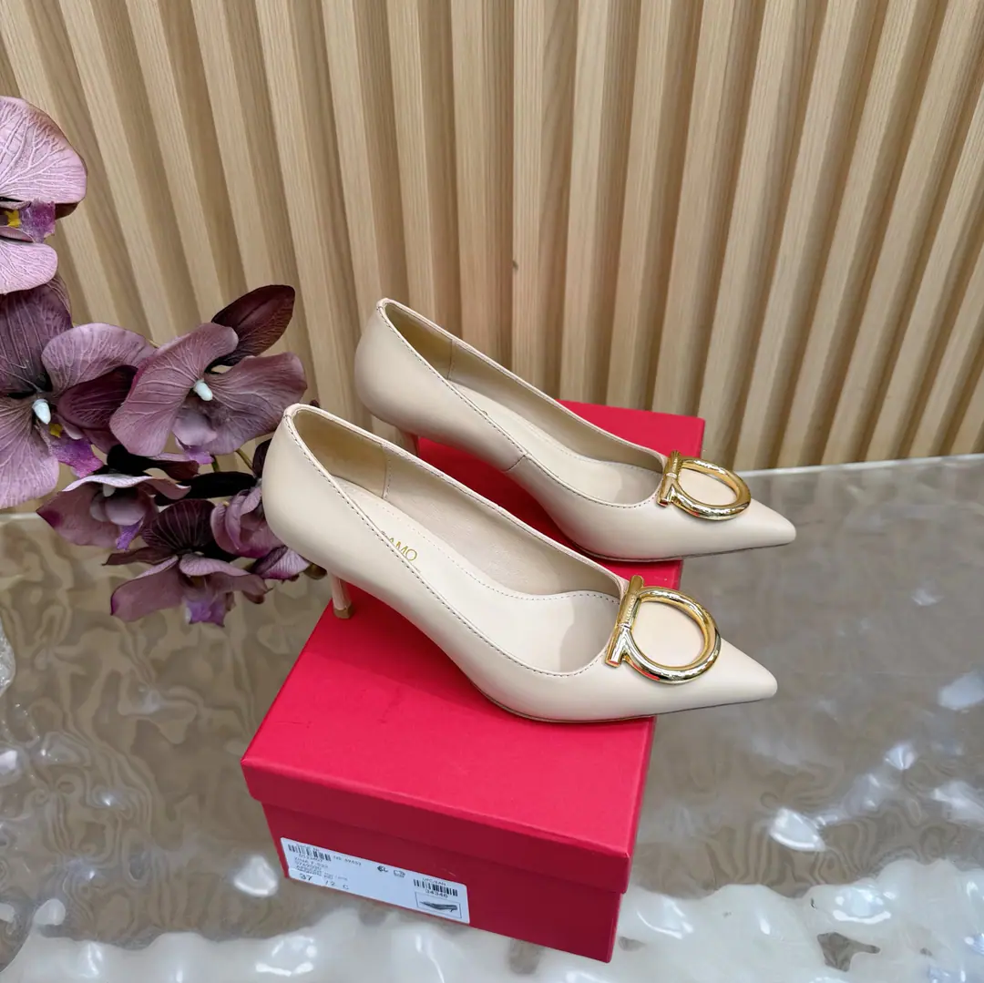 🍃 FERRAGA*OPhila.*The Xinjin is a big one.GanciniThe horseshoes are high. Mary Jane's single shoes. ✔ High circle with the Phila's Mary Jane's shoe., The classic horseshoe buttons are embedded in the shoe., You can do a little bit of a little bit of a little bit of a little bit of a little bit of a little bit of a little bit of a little bit of a little bit of a little bit of a little bit of a little bit of a little bit of a little bit of a little bit of a bit of a little bit of a little bit of a little bit of a bit of a little bit of a...！It's a low- and low-scaling design., He's been running away for a day, and he's not tired.🦖 🍃Fabulous.: Original calf skin. 🍃Uchi.: 🐑The sheep's skin is in the ground.. 🍃Otsumi!: The original is really a big one.. 🍃He's tall.: 4cm/6cm 🍃Codes: 35-41（.40.41.42 I'll make sure I don't change it.）