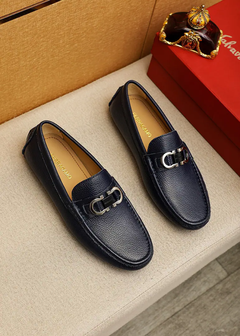 💐 Trade marks: Ferragamo「 Pyragmud.」Doudou shoes. Positive code number: 38-44（45🉑️Custom） Commodity materials: Select Imported stubby cow-skins.+Classic hardware button., Imported sheep🐑Pioneer.. Strong stereo visual effects, Original Base Yin. Colour: 3⃣️Colour Optional