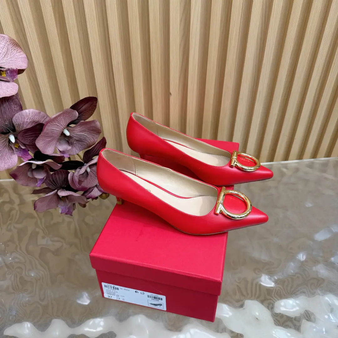 🍃 FERRAGA*OPhila.*The Xinjin is a big one.GanciniThe horseshoes are high. Mary Jane's single shoes. ✔ High circle with the Phila's Mary Jane's shoe., The classic horseshoe buttons are embedded in the shoe., You can do a little bit of a little bit of a little bit of a little bit of a little bit of a little bit of a little bit of a little bit of a little bit of a little bit of a little bit of a little bit of a little bit of a little bit of a little bit of a bit of a little bit of a little bit of a little bit of a bit of a little bit of a...！It's a low- and low-scaling design., He's been running away for a day, and he's not tired.🦖 🍃Fabulous.: Original calf skin. 🍃Uchi.: 🐑The sheep's skin is in the ground.. 🍃Otsumi!: The original is really a big one.. 🍃He's tall.: 4cm/6cm 🍃Codes: 35-41（.40.41.42 I'll make sure I don't change it.）