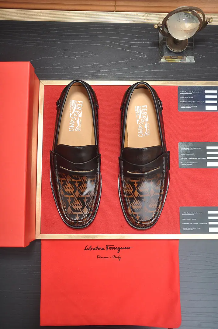 Get out of the factory. 【Ferragamo/Ferragre.】（In the high-end cattle.) New paragraph🍀 Ferragamo*——Top Version Fellagle's classic leather shoes.！Use imported original cow skins, Inside, inside, inside the comfort of the cow.！Original-end-of-the-shell rubber floor！High quality.！Codes38-44！