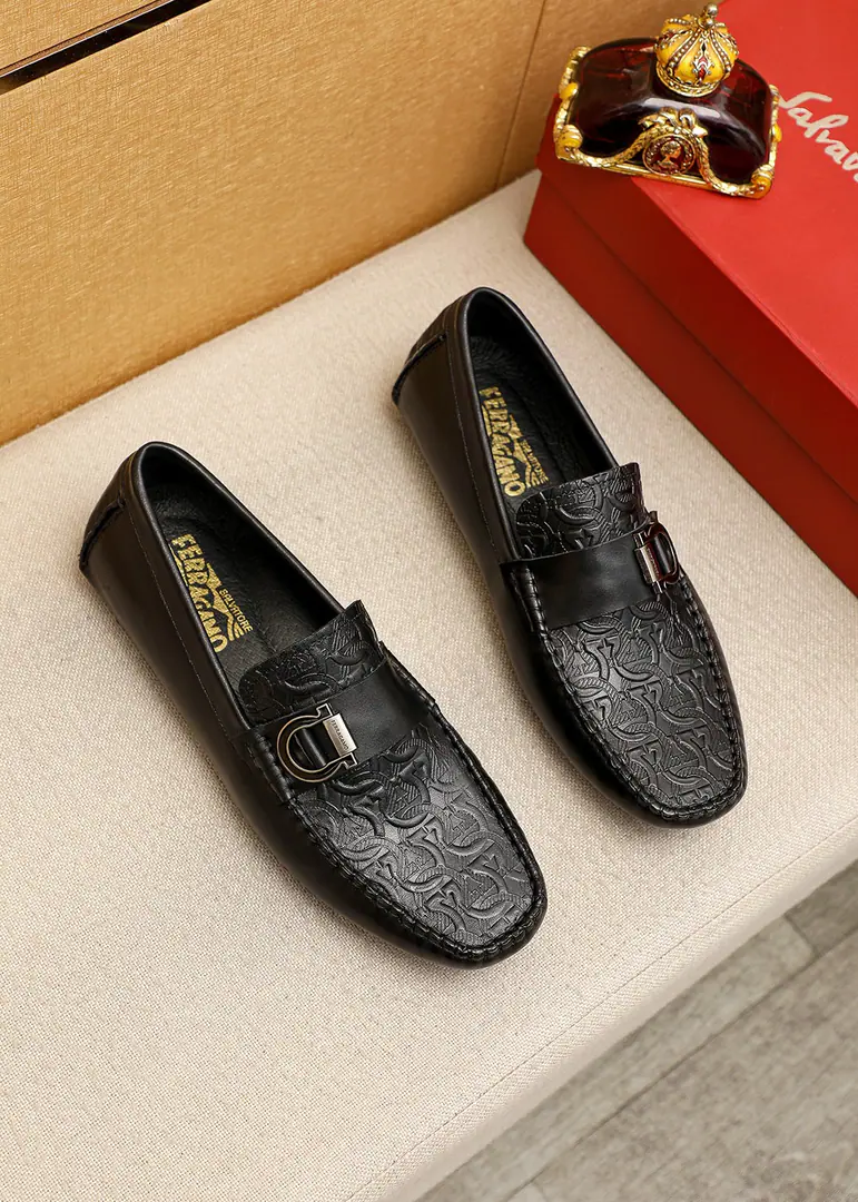 💐 Trade marks: Ferragamo「 Pyragmud.」Doudou shoes. Positive code number: 38-44（45.46🉑️Custom） Commodity materials: Select Importing cow skins and pressurizing shoes.+Classic hardware button., Imported pigs🐖Pioneer.. Strong stereo visual effects, Rubber Bottom Yin. Colour: 1⃣️Colour Optional