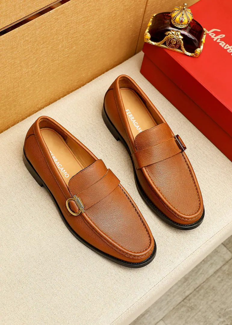 💐 Trade marks: Ferragamo「 Pyragmud.」Leisure shoes. Positive code number: 38-44（45.46🉑️Custom） Commodity materials: Select Importing cow-skinned shoes.+Classic hardware button., Imported water-tied cattle🐂Pioneer.. Strong stereo visual effects, Original Base Yin. Colour: 5⃣️Colour Optional