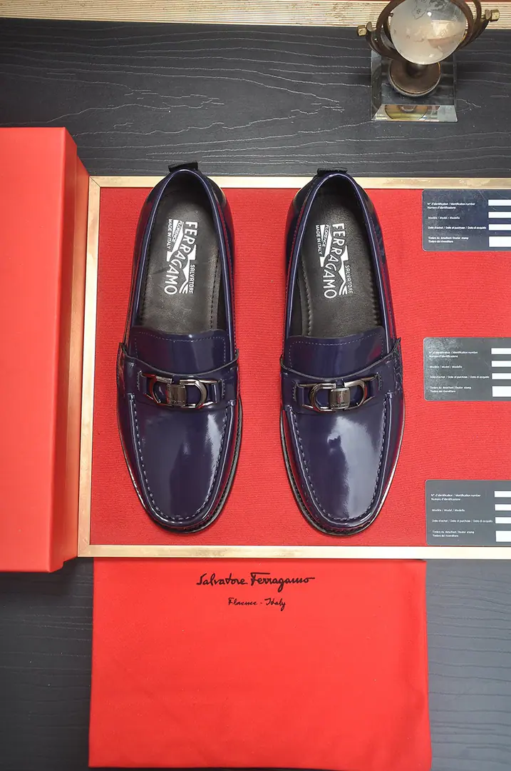 Get out of the factory. 【Ferragamo/Ferragre.】（In the high-end cattle.) New paragraph🍀 Ferragamo*——Top Version Fellagle's classic leather shoes.！Use imported original cow skins, Inside, inside, inside the comfort of the cow.！Original-end-of-the-shell rubber floor！High quality.！Codes38-44！