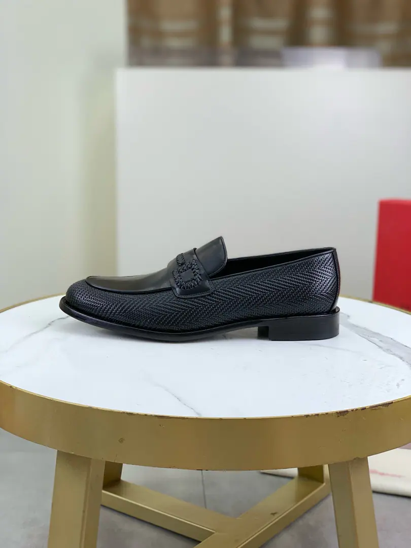 Plant prices FerragamPhila's a real male business shoe., 1:1Use cattle skin to make handmade brandsLoog, Use of imported original cow skin, The hard stuff is just to create a more comfortable dress experience., Original shoes,, The lines are smooth.！Shoe.: Original cow skin➕Importing calves., That's a big one.！ Size: 39-44（38.45.46Do it.）