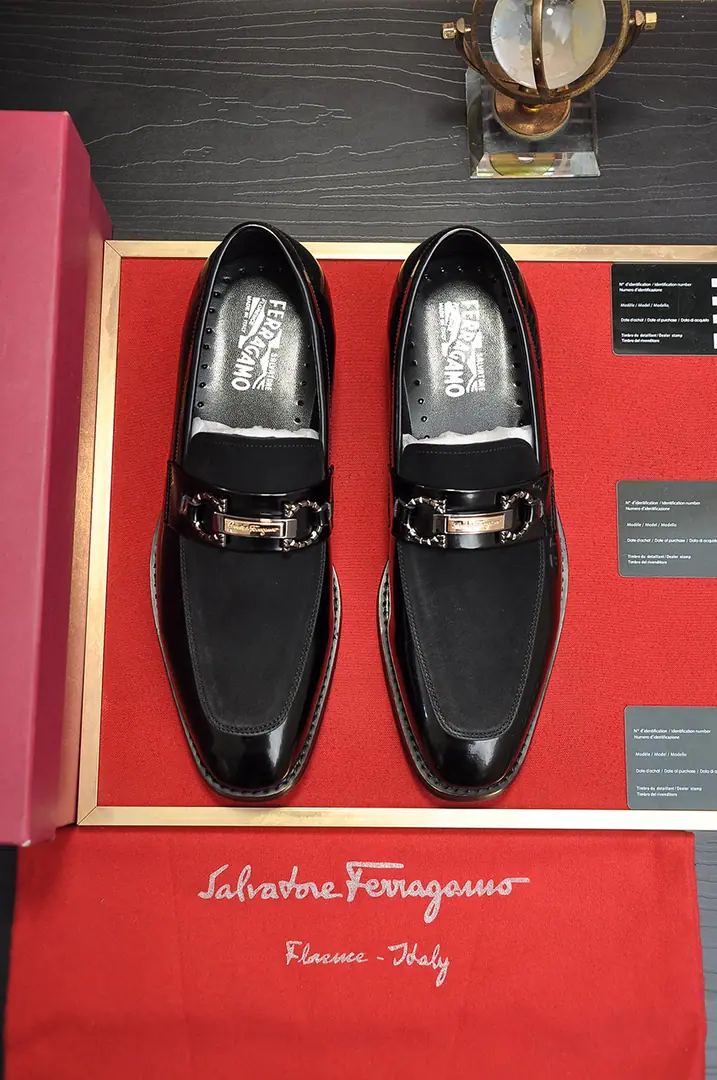 Get out of the factory. 【Ferragamo/Ferragre.】The latest money in the cabinet. Weaving hand-made on the front of the original import by cattle.+Import the sheep.+Original Luxury Metal Buff+Original Group Bottom No pressure on comparison 38--45(45Do it.)