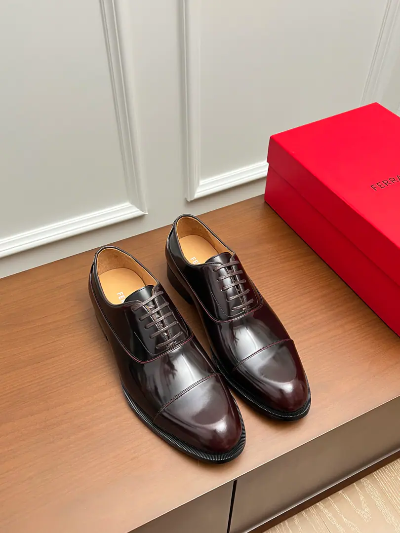 Ferragam～ Codes: 38-45 FThe Queens Network is wearing leather shoes., Perfect work., Top Cycling, Using imported Italian calf skin design, The ancient law is hand-made with the original hardware cutter., In the cow's skin./Foot., Importing the original Luxury is a very big deal., It's just like the American counter., Welcome to the comparison.！（38.45.46.47I'll make sure I don't change it.）