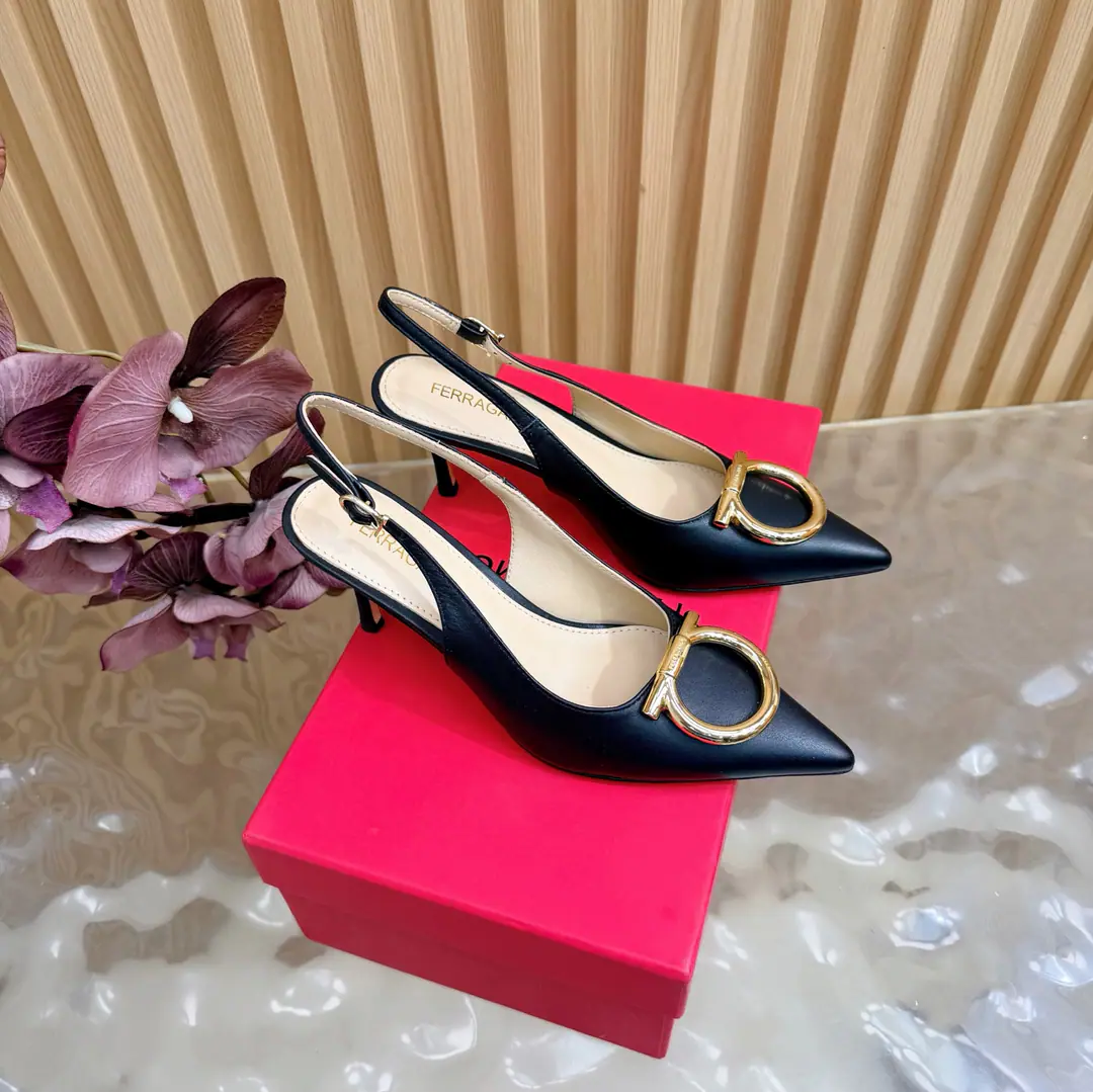 🍃 FERRAGA*OPhila.*The Xinjin is a big one.GanciniThe horseshoes are high. Mary Jane's sandals. ✔ High circle with the Phila's Mary Jane's shoe., The classic horseshoe buttons are embedded in the shoe., You can do a little bit of a little bit of a little bit of a little bit of a little bit of a little bit of a little bit of a little bit of a little bit of a little bit of a little bit of a little bit of a little bit of a little bit of a little bit of a bit of a little bit of a little bit of a little bit of a bit of a little bit of a...！It's a low- and low-scaling design., He's been running away for a day, and he's not tired.🦖 🍃Fabulous.: Original calf skin. 🍃Uchi.: 🐑The sheep's skin is in the ground.. 🍃Otsumi!: The original is really a big one.. 🍃He's tall.: 6cm 🍃Codes: 35-41（.40.41.I'll make sure I don't change it.）