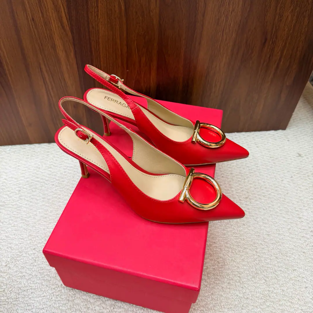 🍃 FERRAGA*OPhila.*The Xinjin is a big one.GanciniThe horseshoes are high. Mary Jane's sandals. ✔ High circle with the Phila's Mary Jane's shoe., The classic horseshoe buttons are embedded in the shoe., You can do a little bit of a little bit of a little bit of a little bit of a little bit of a little bit of a little bit of a little bit of a little bit of a little bit of a little bit of a little bit of a little bit of a little bit of a little bit of a bit of a little bit of a little bit of a little bit of a bit of a little bit of a...！It's a low- and low-scaling design., He's been running away for a day, and he's not tired.🦖 🍃Fabulous.: Original calf skin. 🍃Uchi.: 🐑The sheep's skin is in the ground.. 🍃Otsumi!: The original is really a big one.. 🍃He's tall.: 6cm 🍃Codes: 35-41（.40.41.I'll make sure I don't change it.）