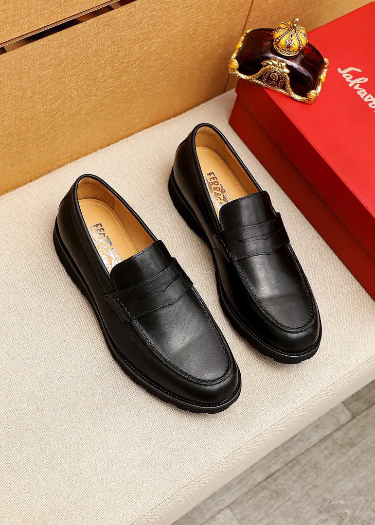 💐 Trade marks: Ferragamo「 Pyragmud.」Leisure shoes. Positive code number: 38-44（45.46🉑️Custom） Commodity materials: Select Import the head of the cow-skins., Imported water-tied cattle🐂Pioneer.. Strong stereo visual effects, Original Bubble Bottom Yin. Colour: 1⃣️Colour Optional