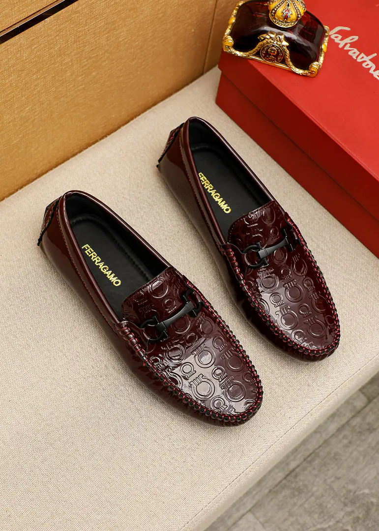 💐 Trade marks: Ferragamo「 Pyragmud.」Doudou shoes. Positive code number: 38-44（45.46🉑️Custom） Commodity materials: Select Import paintskins and skins and shoes.+Classic hardware button., Imported pigs🐖Pioneer.. Strong stereo visual effects, Rubber Bottom Yin. Colour: 2⃣️Colour Optional