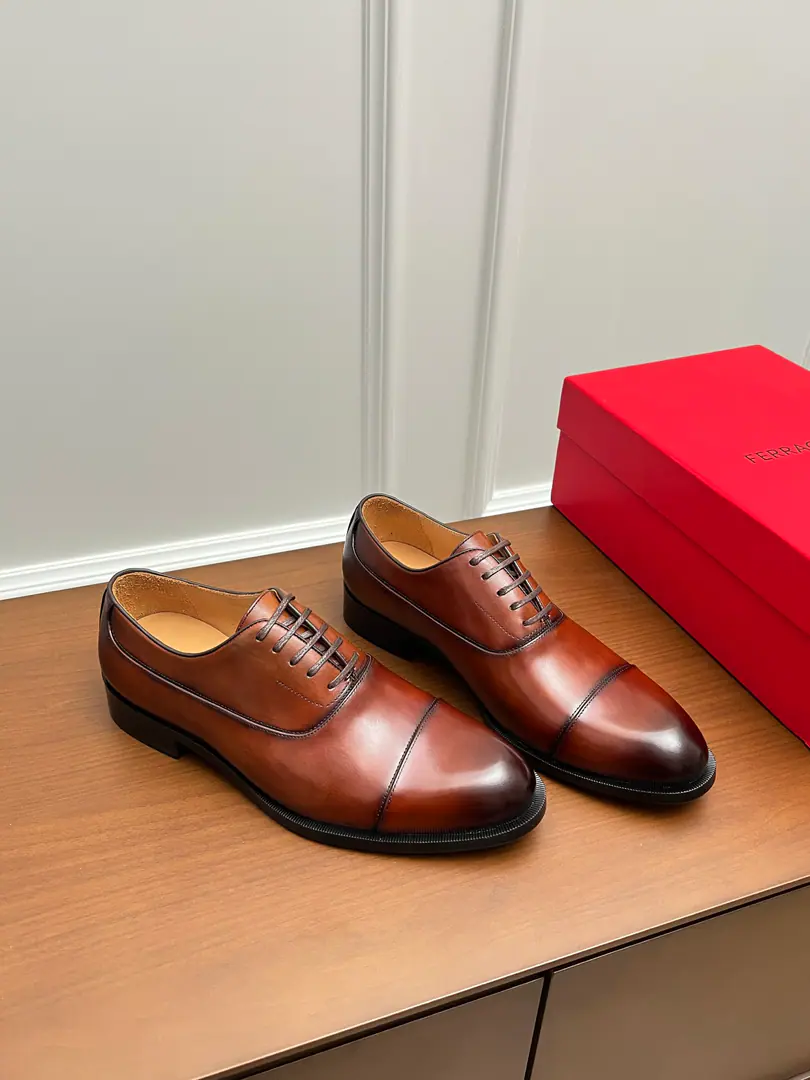 Ferragam～ Codes: 38-45 FThe Queens Network is wearing leather shoes., Perfect work., Top Cycling, Using imported Italian calf skin design, The ancient law is hand-made with the original hardware cutter., In the cow's skin./Foot., Importing the original Luxury is a very big deal., It's just like the American counter., Welcome to the comparison.！（38.45.46.47I'll make sure I don't change it.）