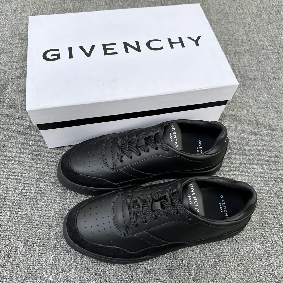 GivenchyKifanshi.“Poster money”Low-ass leisure shoes. We'll bring a lot of good stuff. Before home.ZThe cabinet. This is a light-line shoe.•The choice is to mix the skin with the skin of the soft calf., The whole pair of shoes is smooth and smooth., The angle is a bright one., The rear end line increases comfort., ♪ Shoe tongues on theGhy 4G LogoLabel, Shoe side print.Givenchy logo, Inside and the shoes are a cow's skin., Slipperproof grinding.TpuOtsumi!, The most comfortable ones., It's so soft and so light., It's the first single item to be worn by a sender.. Size: 39-40-41-42-43-44-45（Standard leather shoe size）（Purchase orders） The cargo.