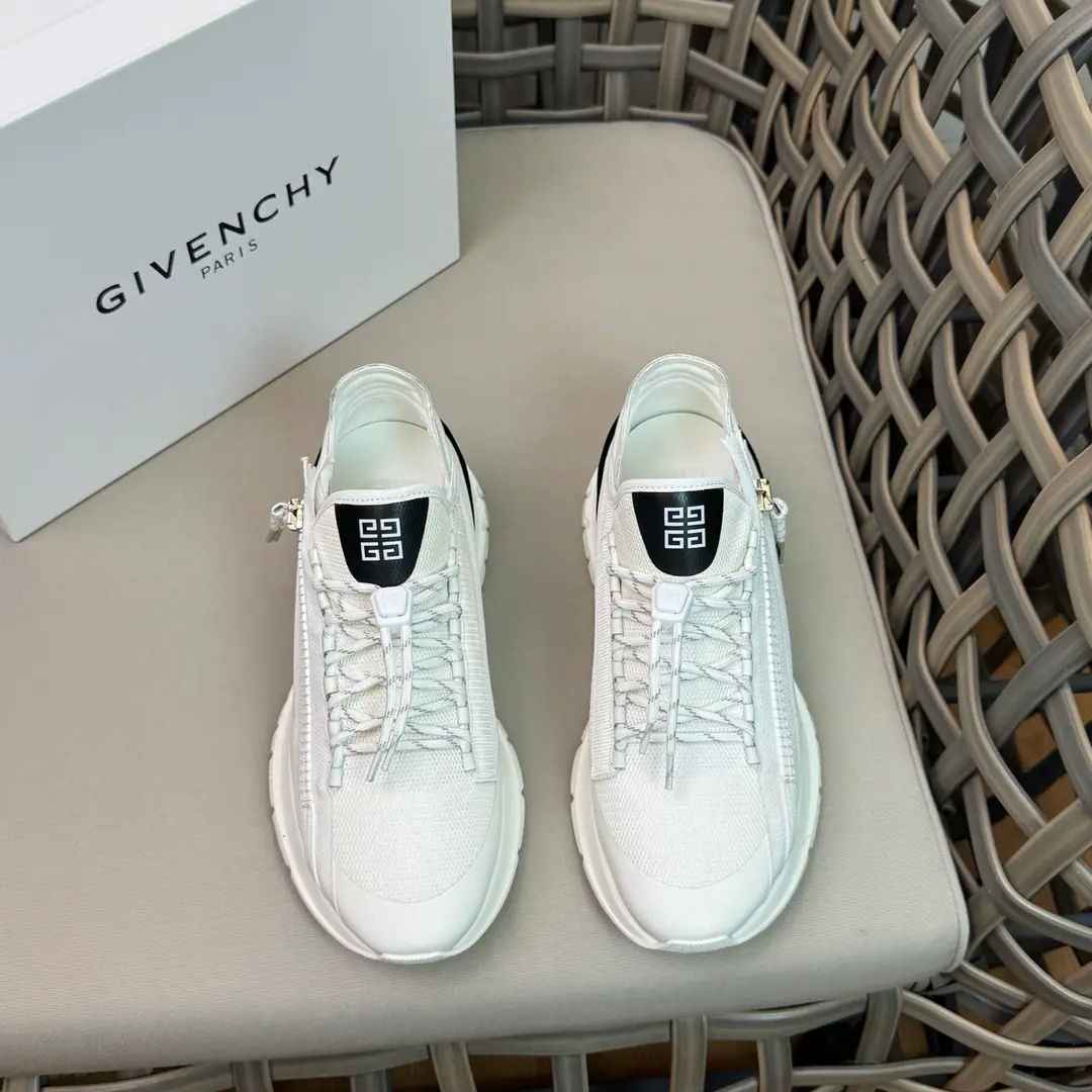 Givench* GVC spectreSeries of sneakers｜Use imported cattle skin to put airnets together｜High-tech fabric stereo print stamp brandlogoDesign｜The insides of the cow.｜A separate pelt-coated staircase. Comfortable skin.｜Sidesark4G LOGOZipper. Matching combinary combing tape｜Double-coloured technical shoelaces. Match4GLogoPiping andlogo- The shoe tongue.｜SidesarkGIVENCH* LOGOStamps｜Light-tech shoe bottom. My feet are comfortable. Size: 38-44（45.46Do it.）